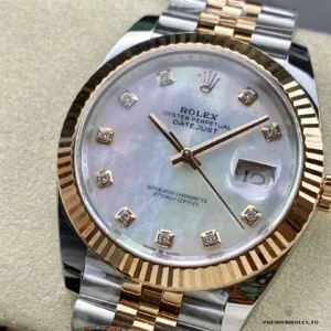 Wrist shot of the Rolex Datejust 126331 in steel and Everose gold plating on Jubilee