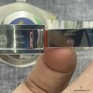 Datejust 126334 silver dial showing applied hour markers and date window