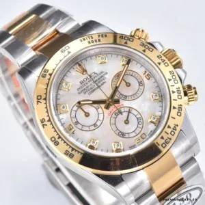 Daytona 116523 at angle showing case shape and bracelet integration