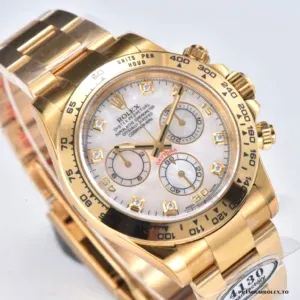 Diamond indices against nacre surface on the Daytona 116528 dial
