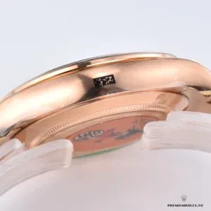 Rolex Daytona 116505 brown dial on wrist showing bracelet drape