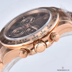 Everose gold-plated Oyster bracelet and Easylink clasp on the 116505