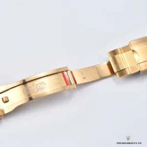 Crown and pushers on the Daytona 116508-0014 case side