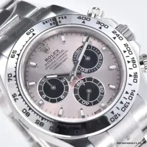 Full bracelet stretch of the Daytona 116509 on flat surface