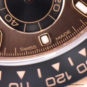 Full length of the Daytona 116515LN showing Oysterflex bracelet