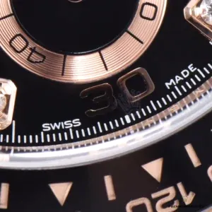 Full Oysterflex bracelet stretch of the Daytona 116515LN-0057