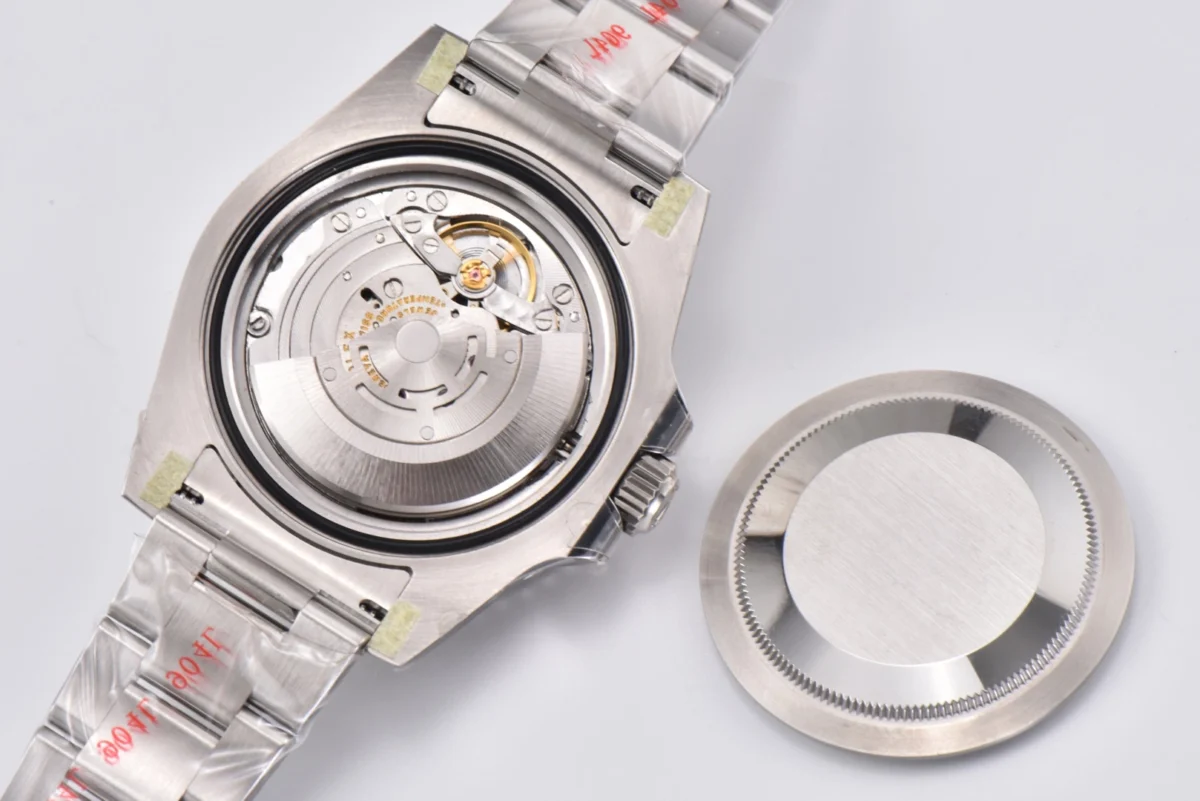 Replica Rolex GMT-Master II Series 116710LN-0001 40mm - Image 3