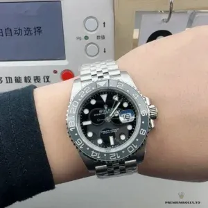 GMT-Master 126710GRNR side profile showing Cerachrom bezel and steel case