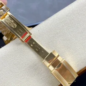 GMT-Master 126718GRNR at angle showing bezel graduation and Cyclops lens