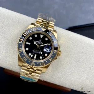 Full bracelet view of the GMT-Master II 126718GRNR in yellow gold plating