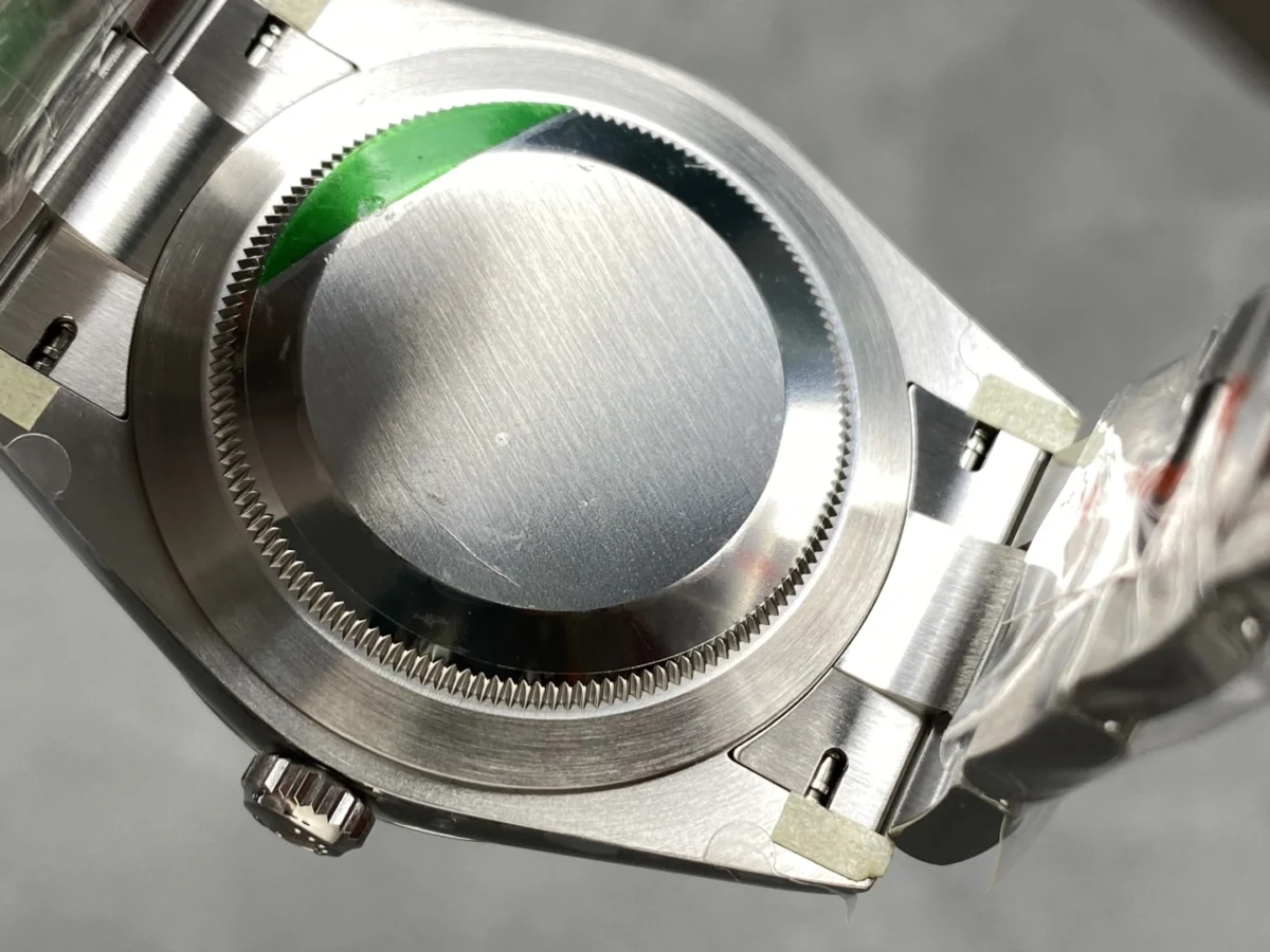 Replica Rolex Oyster Perpetual m124300-0005 41mm - Image 5