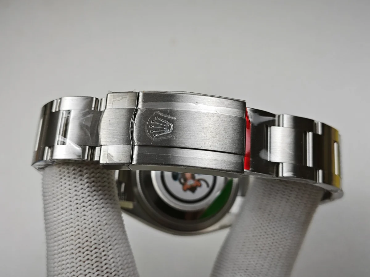 Replica Rolex Oyster Perpetual series m126000-0006 36mm - Image 3