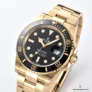 Submariner 126618LN three-quarter view: black dial and bezel, gold-plated Oyster bracelet