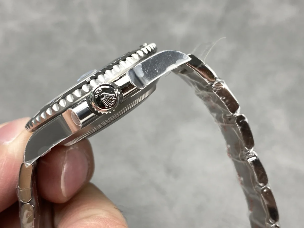 Replica Rolex Submariner M116610LN-0001 40mm - Image 4