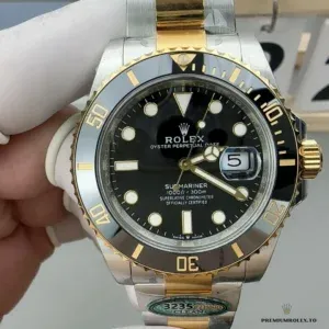 Caseback of the Submariner 126613LN showing Oystersteel screw-down design