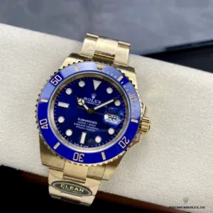 Crown and crown guards detail on the 126618LB in gold plating