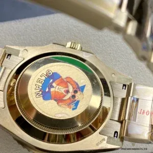 Yellow gold-plated Oyster bracelet and Glidelock clasp on the Submariner 126618LB