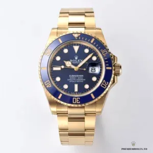 Luminescent markers on the Submariner 126618LB glowing in low light conditions