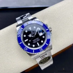 Wrist shot of the Rolex Submariner 126619LB white gold on Oyster