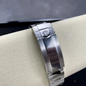 Close-up of blue Cerachrom bezel with 60-minute graduated dive scale