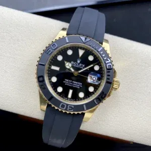 Crown and case side of the Yacht-Master 226658 in yellow gold plating