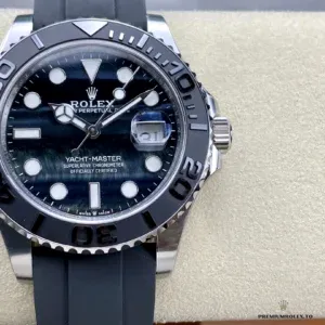 Glidelock extension detail on the Oysterflex bracelet of the 226659