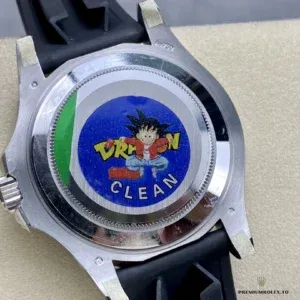 Matte black dial with luminescent markers and date aperture on the 226659
