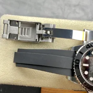 Yacht-Master 226659 side showing 42mm white gold-plated case and ceramic bezel