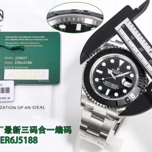 Yacht-Master 226627 side profile showing matte Cerachrom bezel and titanium case