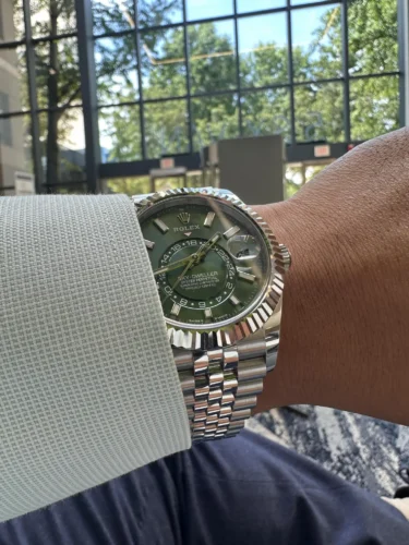 Replica Rolex Sky-Dweller 326238 42mm Mint Dial