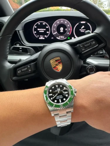 Replica Rolex Submariner 16610LV 40mm Black Dial “Kermit”