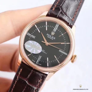 Double bezel detail with polished dome and fluted inner ring in Everose gold plating