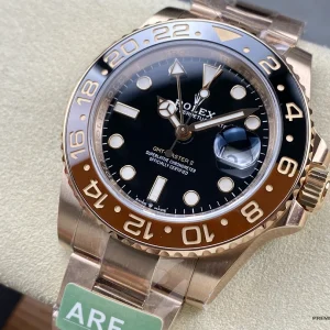 Overhead angle of 126715CHNR showing full bezel and rose gold-plated case