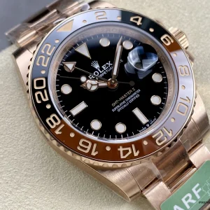 Close-up of brown-and-black Cerachrom bezel on Rootbeer reference