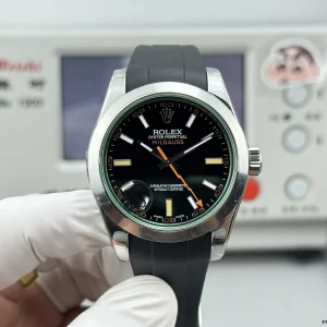 Side profile showing Oysterflex strap connection to the 40mm steel case