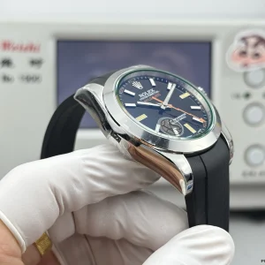 Caseback engraving and strap lug attachment on Milgauss 116400GV