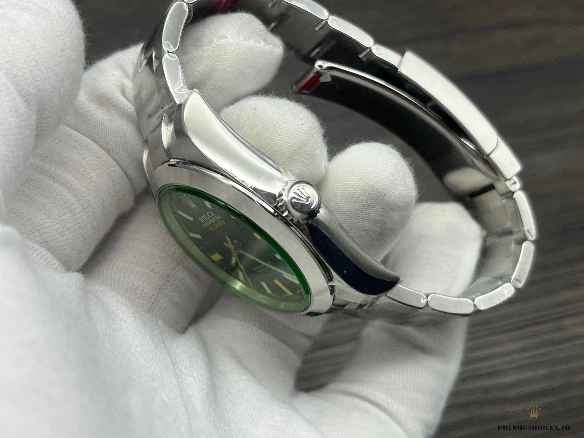 Fake Rolex Milgauss 40mm Green Black 116400GV - Affordable Super Clone Watch