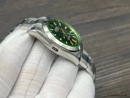 Fake Rolex Milgauss 40mm Green Black 116400GV - Top-Tier Swiss Replica Watch