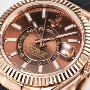 Oysterflex bracelet detail on 336235 showing elastomer texture