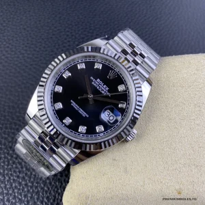 Side profile of the 41mm Oystersteel case with white gold-plated fluted bezel