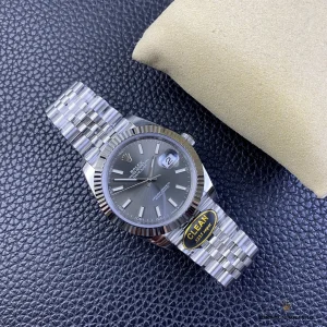 Crown and case side detail on the Datejust 126334