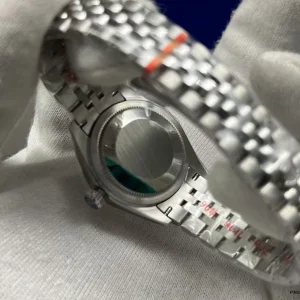 Datejust 279174 showing iridescent nacre dial pattern under light