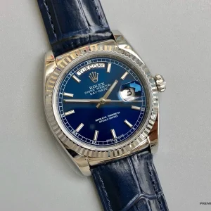 Rolex 118139HR crown detail with screw-down crown visible