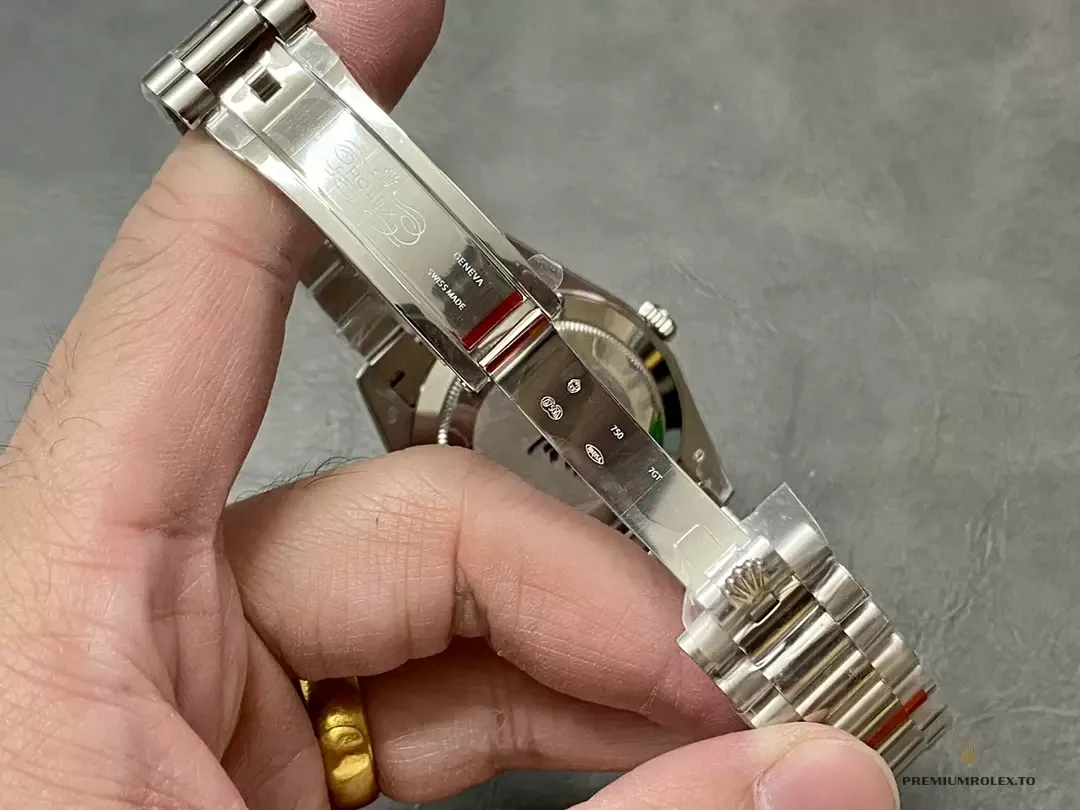 Fake Rolex Day-Date 40mm 228206 Olive Green Arabic Dial - High-Grade Replica Watch