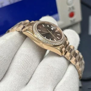 Replica Rolex Lady-Datejust 279135RBR caseback view in Everose gold plating
