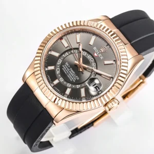 Sky-Dweller 326235 profile showing Oysterflex bracelet and rose gold-plated clasp