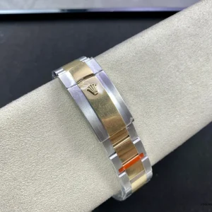 Rolex Sky-Dweller 326933 wrist shot in natural daylight