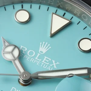 Glidelock clasp mechanism on Submariner 116610 Oyster bracelet