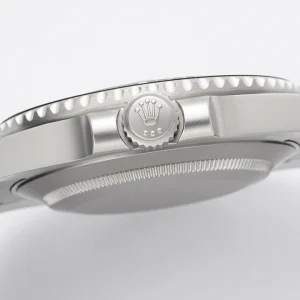 Submariner Tiffany dial close-up showing Chromalight maxi markers and date window