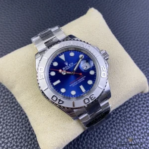 Crown side view of the 40mm Yacht-Master Oystersteel case